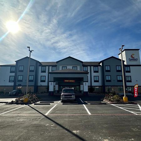 Best Western Plus Schulenburg Inn & Suites Exterior photo